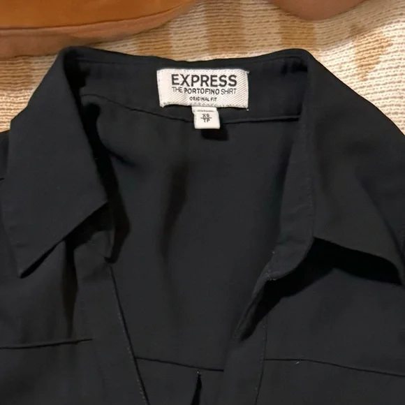 Express- Original Fit - Sleeveless Portofino Button Down - Picture 3 of 4